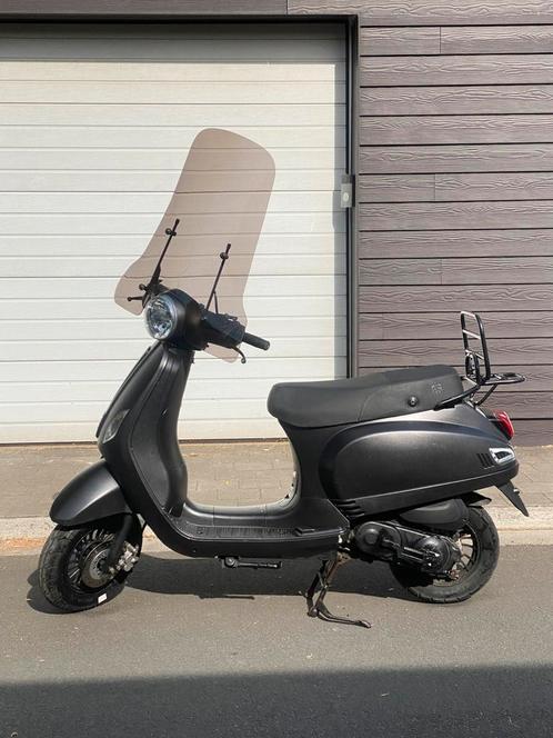 TE KOOP: BTC RIVA. KLASSE A. (50cc)  km stand: 5900, Fietsen en Brommers, Snorfietsen en Snorscooters, Zo goed als nieuw, Vespa