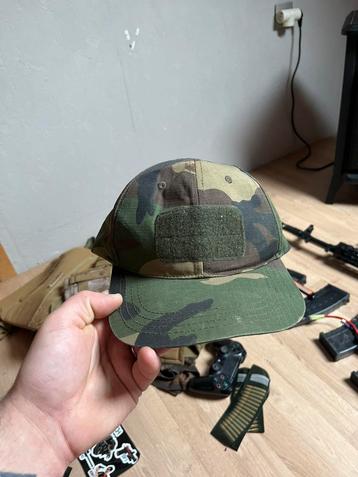 Od Green belt/ Woodland pet beschikbaar voor biedingen