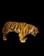 Levensgrote tijger in pluche uit een kermis, Enlèvement