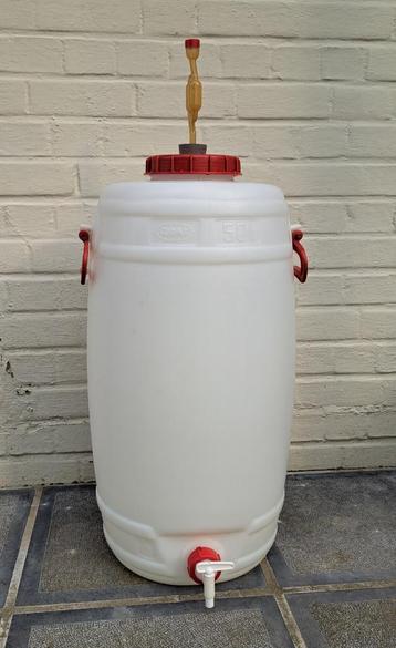 50 liter gistvat met aftapkraan en waterslot om te brouwen beschikbaar voor biedingen
