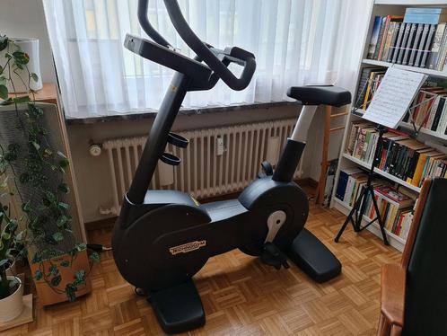 Technogym - Hometrainer, Sport en Fitness, Fitnessapparatuur, Zo goed als nieuw, Loopband, Ophalen