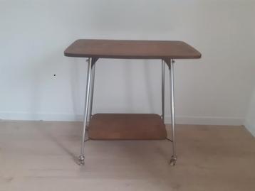 Vintage Bijzettafeltje
 beschikbaar voor biedingen