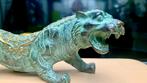 VINTAGE TIGER STATUE SOLID BRONS ESPPECIALY FOR FENG SHUI, Antiek en Kunst, Kunst | Overige Kunst, Ophalen
