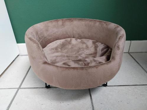 cosy klein rond ligmandje op pootjes zachte materialen, Dieren en Toebehoren, Kattenmanden, Gebruikt, Overige, Ophalen