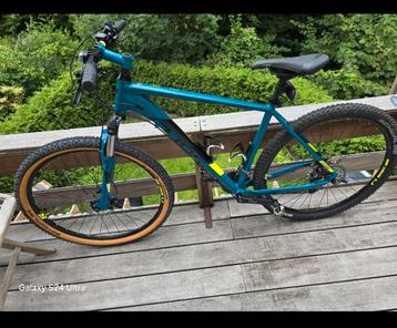 fiets.  beschikbaar voor biedingen