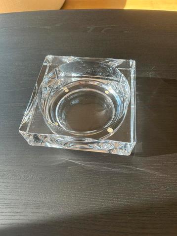 Monumentale asbak van Sevres  beschikbaar voor biedingen
