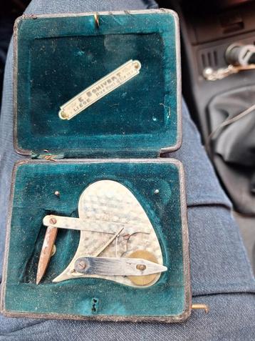   Voormalig odontograaf,  beschikbaar voor biedingen