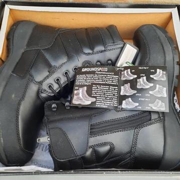 Combat-shoes , maat 42 . Nieuw in doos .  beschikbaar voor biedingen