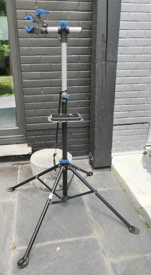Paire de pieds d'atelier pour vélos Powerfix (donc 2 pieds), Fietsen en Brommers, Fietsaccessoires | Overige Fietsaccessoires