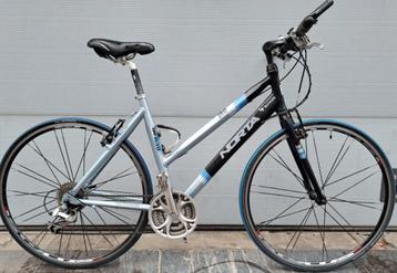 vélo de sport Norta 28" comme neuf prix300€0489813734 beschikbaar voor biedingen