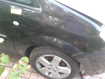 Scherm rechts-voor van een Opel Meriva (Z20R) beschikbaar voor biedingen