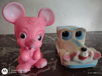 2 rubberen piepertjes - Vintage beschikbaar voor biedingen