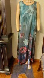 Magnifique robe motif vert la  robe 10 E ceinture 5 euros, Vêtements | Femmes, Enlèvement, Neuf
