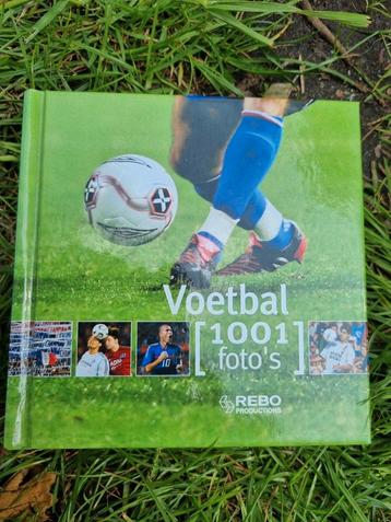 Voetbalboek disponible aux enchères