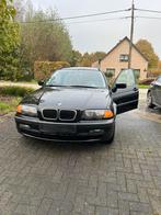 BMW 320d in goede staat en gekeurd, Auto's, Achterwielaandrijving, Zwart, 4 cilinders, Leder en Stof