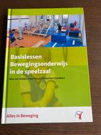 Basislessen bewegingsonderwijs in de speelzaal., Boeken, Ophalen, Gelezen