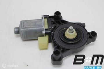 Raammotor linksvoor Audi A3 8V 5Q0959802B beschikbaar voor biedingen