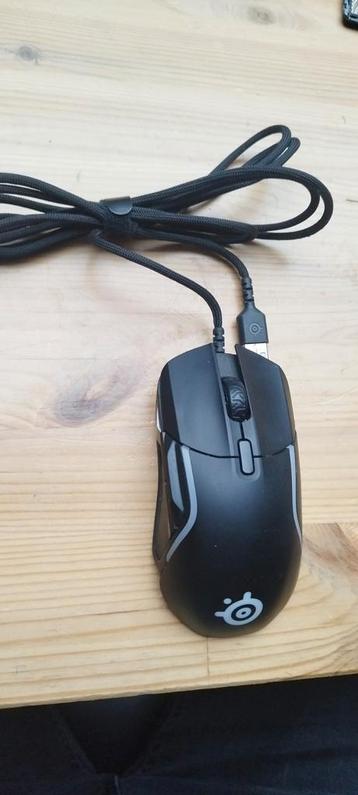 Steelseries Rival 5 wired gaming muis beschikbaar voor biedingen