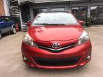 Toyota yaris 1,33 essence année 2012, Auto's, Toyota, Euro 5, 4 cilinders, Navigatiesysteem, 1329 cc