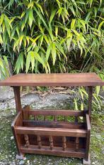 Houten krantenbakje, Ophalen, Zo goed als nieuw