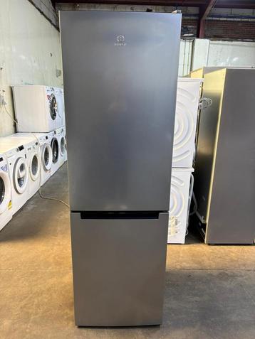 Combi koelkast Indesit A++ met GARANTIE beschikbaar voor biedingen