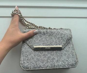 Sac Guess argenté et doré beschikbaar voor biedingen