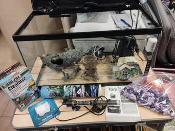 Aquarium 58 litres complet + accessoires beschikbaar voor biedingen