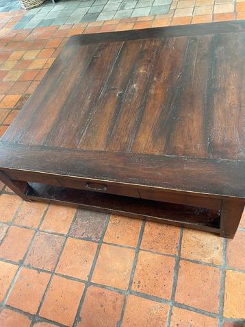 Salontafel beschikbaar voor biedingen