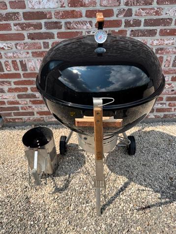 Barbecue Weber Master Touch met accessoires beschikbaar voor biedingen