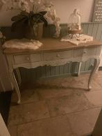 Grote side  tafel bij horend. Kast, Huis en Inrichting, Ophalen, Zo goed als nieuw