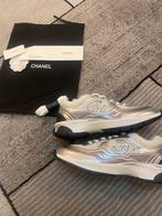 Chanel Runners blanche argentée 43, Neuf, Enlèvement ou Envoi, Blanc, Baskets
