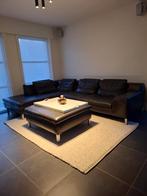 Coin salon en similicuir avec table basse, Maison & Meubles, Enlèvement