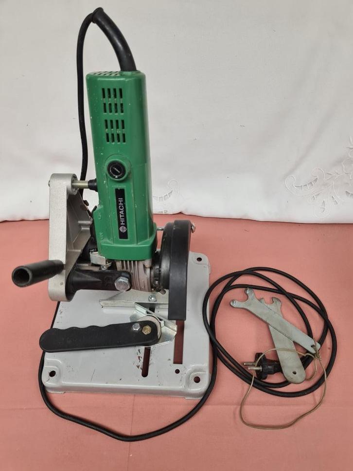 Haakse slijper Hitachi  in houder, Doe-het-zelf en Bouw, Gereedschap | Slijpmachines, Zo goed als nieuw, Haakse handslijpmachine