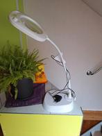 Lampe loupe, Hobby & Loisirs créatifs, Broderie & Machines à broder, Enlèvement, Comme neuf, Broderies à la main, Pièce ou Accessoires