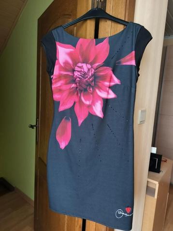 Desigual kleedjes beschikbaar voor biedingen