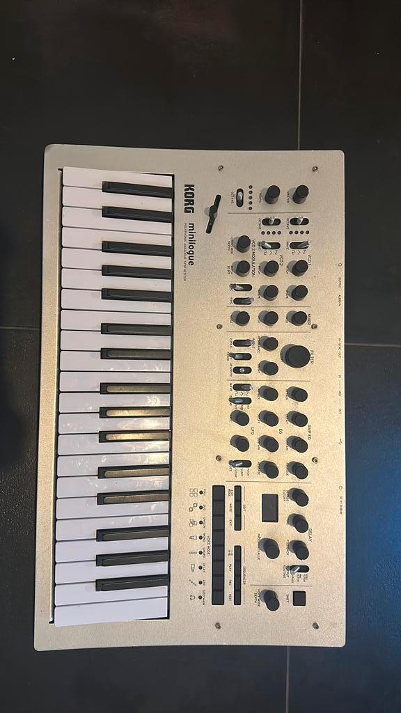 Korg Minilogue, Muziek en Instrumenten, Synthesizers, Zo goed als nieuw, Korg, Ophalen