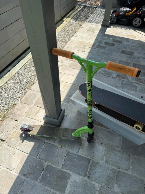MADD GEAR TEAM EDITION SCOOTER MGP VX2 GREEN, Fietsen en Brommers, Steps, Gebruikt, Gewone step, Ophalen