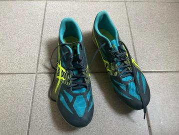 Spikes Asics beschikbaar voor biedingen