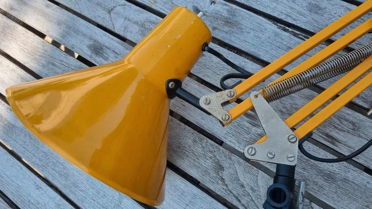 Vintage bureau vouwlamp - oranje - architectenlamp, Huis en Inrichting, Lampen | Tafellampen, Gebruikt, Ophalen of Verzenden