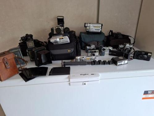 LOT VAN 4 CAMERA'S - CAMERA'S EN DIVERSEN TE KOOP, Verzamelen, Foto-apparatuur en Filmapparatuur, Fototoestel, 1980 tot heden