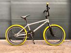 BMX zilver met gele banden, Fietsen en Brommers, Fietsen | Crossfietsen en BMX, Ophalen, Gebruikt, Stuur 360° draaibaar
