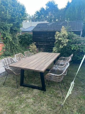 Prachtige Tuinset in Teak beschikbaar voor biedingen