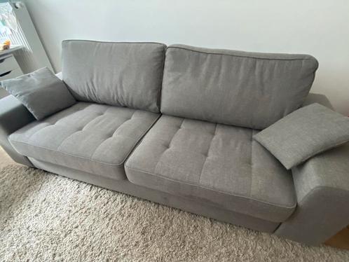 Design driezit in grijze stof. Formaat: 220x95 cm., Huis en Inrichting, Fauteuils, Zo goed als nieuw, Stof, 125 cm of meer, 75 tot 100 cm
