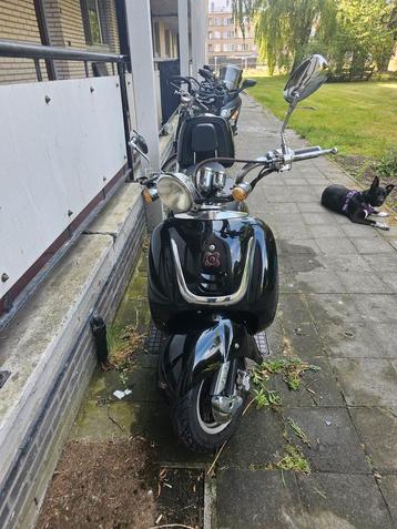 AGM Retro Scooter, 125 cm³, Comme neuf, Classe B (45 km/h), Enlèvement