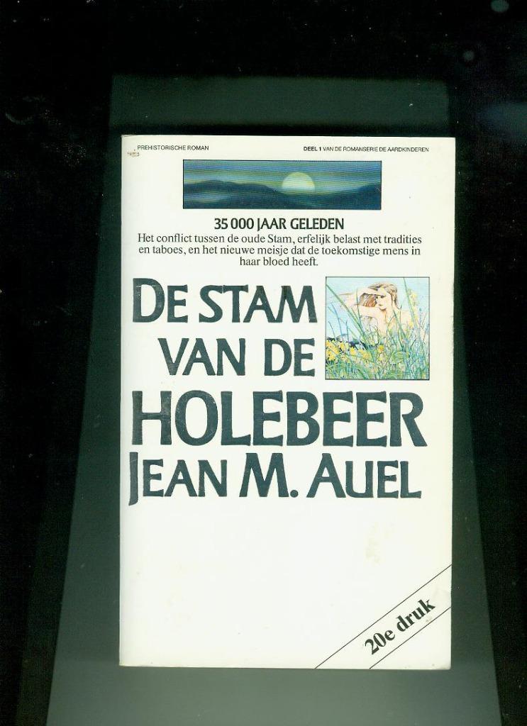 De stam van de Holebeer jean m.auel 640 blz, Boeken, Romans, Zo goed als nieuw, Ophalen of Verzenden