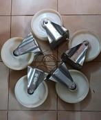 5 ROUES EN NYLON, Enlèvement