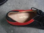 Gratis verzenden nieuwe zwart rode hartjes sneakers mt 36,5, Verzenden, Zwart, Nieuw, Hartjes