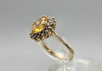 Gouden Vintage ring citrien en groene diamant. 2024/649 beschikbaar voor biedingen