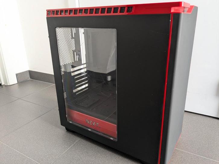 NZXT H440 Mid-Tower PC Case - Met originele doo, Computers en Software, Computerbehuizingen, Ophalen