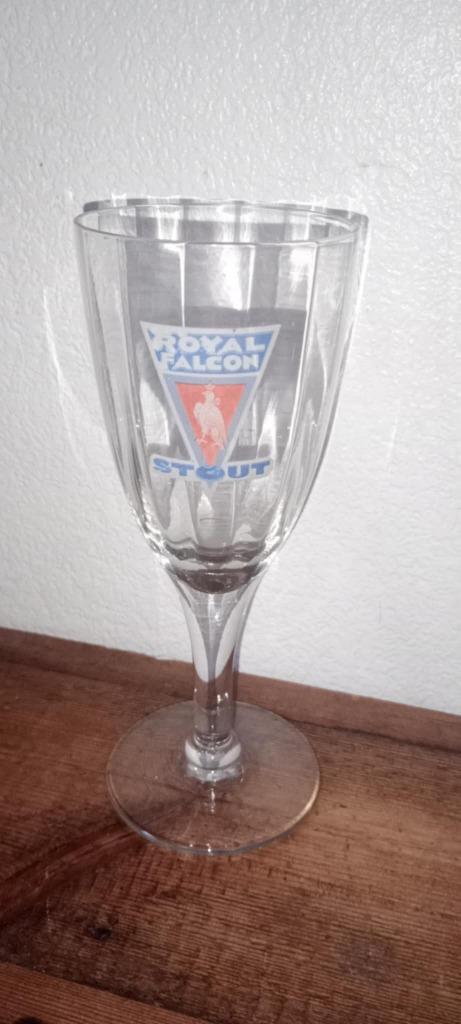 Brouwerij bier antiek glas Royal Falcon Stout, Verzamelen, Biermerken, Gebruikt, Glas of Glazen, Overige merken, Ophalen of Verzenden